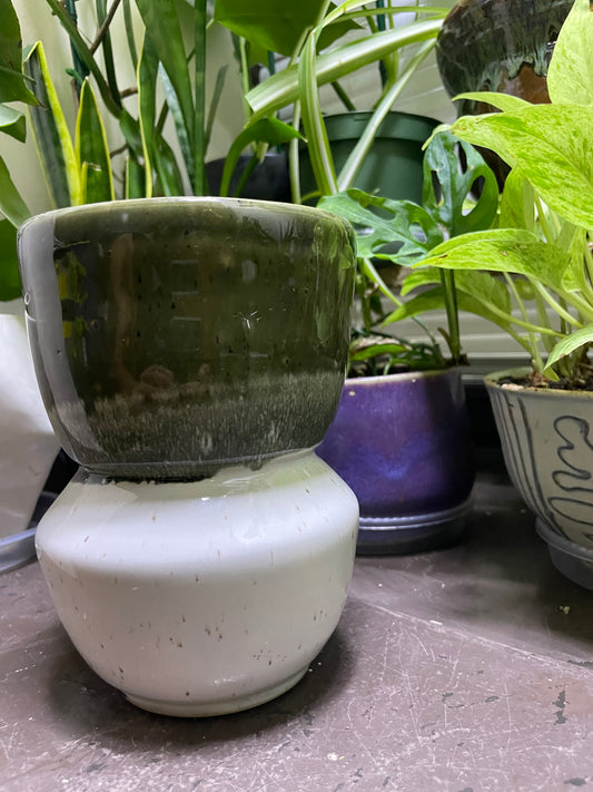 Two Toned Speckled Vase Green and Shiny White