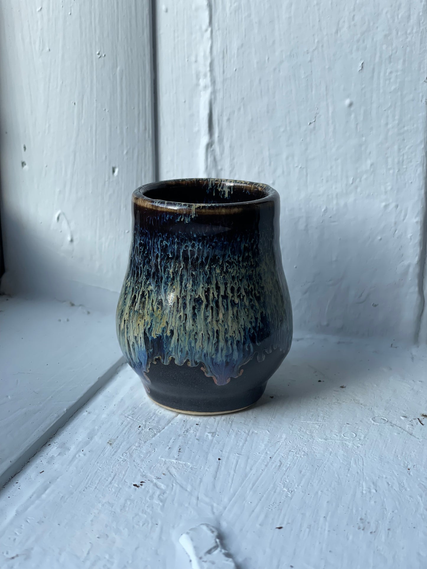 Bioiluminecent Mycelium mini vase