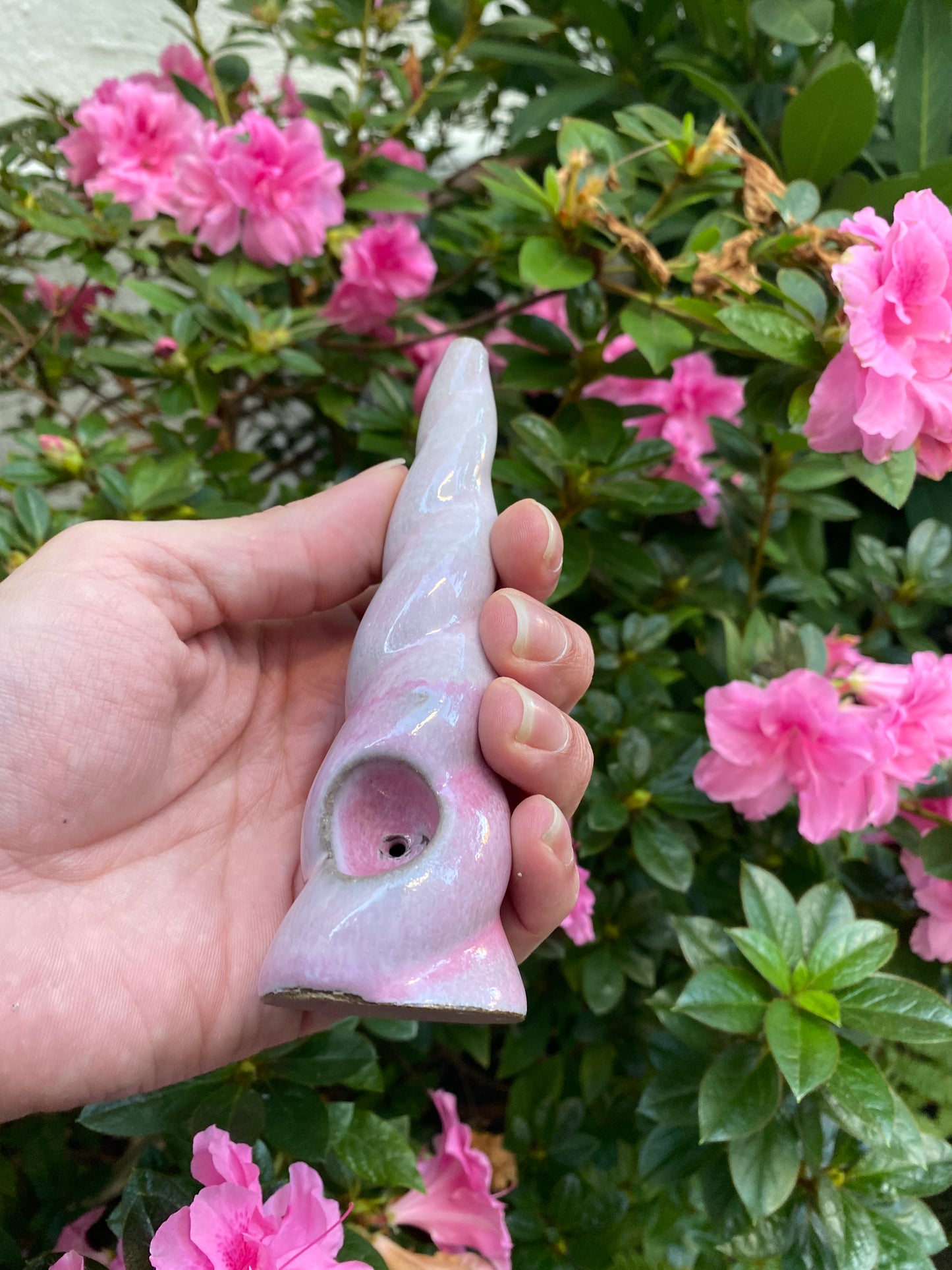 Unicorn Horn Herb Smoking Pipe- white over pink